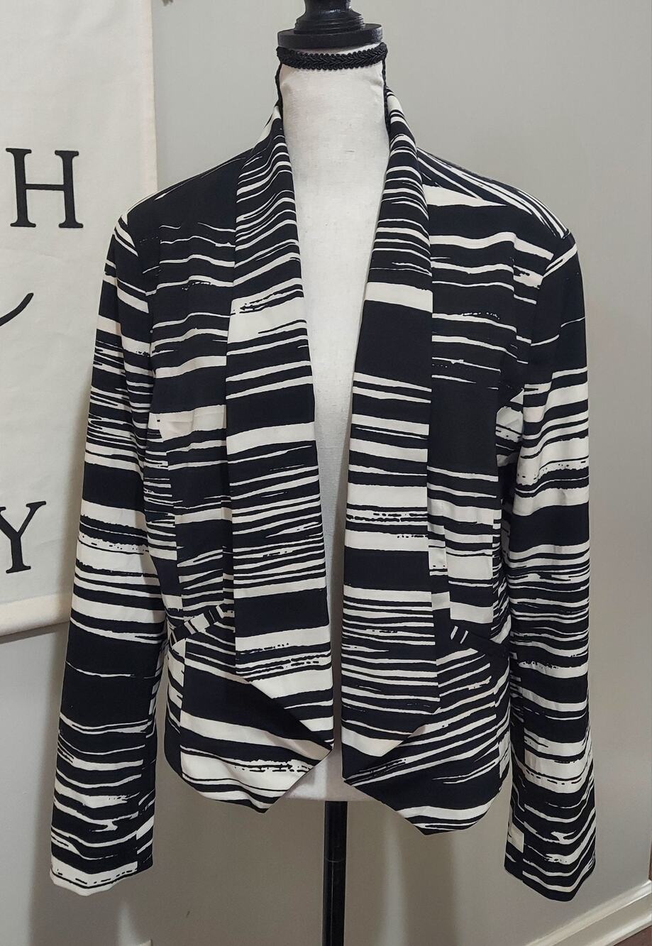 New York & Company Stretch Open Front Blazer Jacket Black White Striped Size L